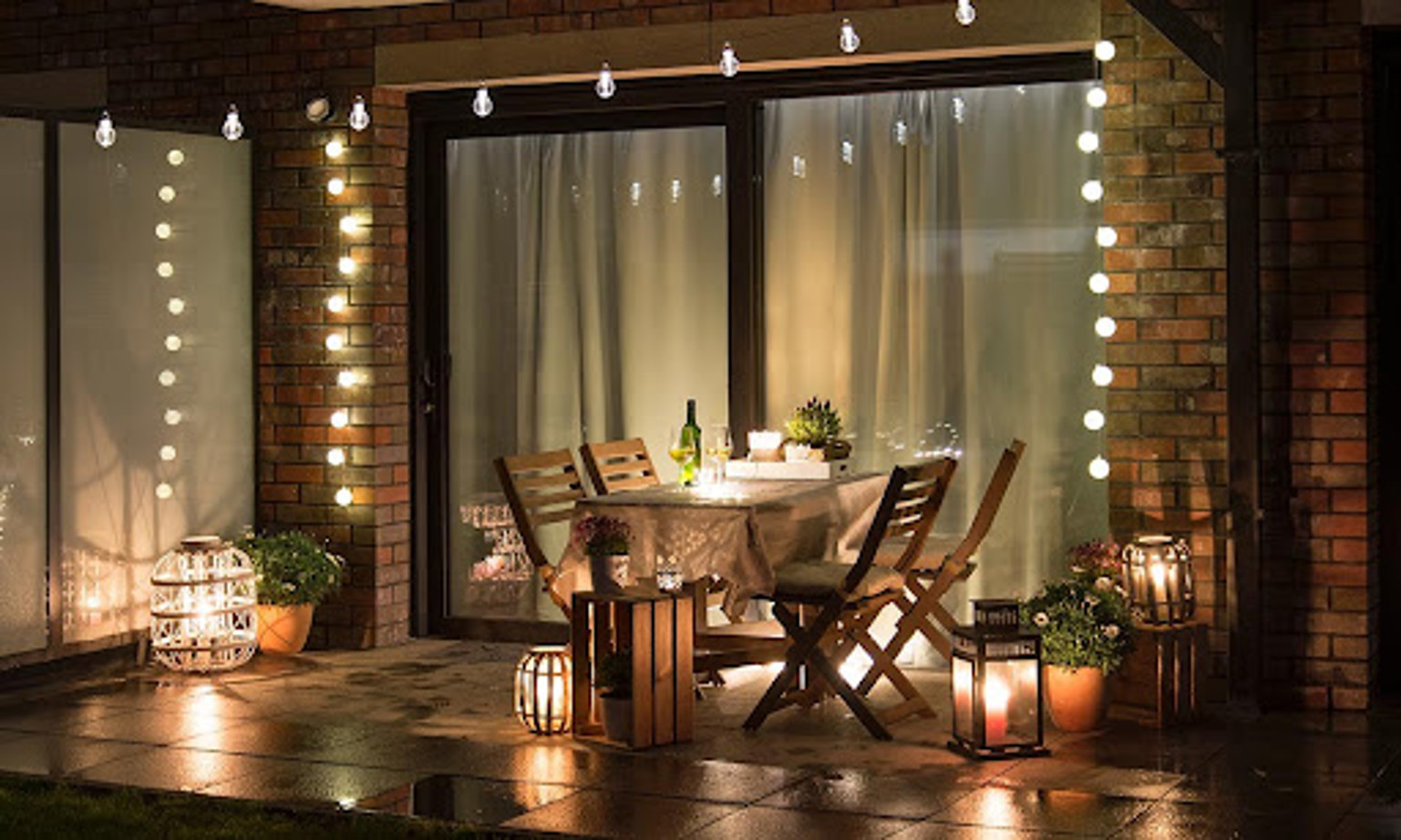 Outdoor-lighting-at-night